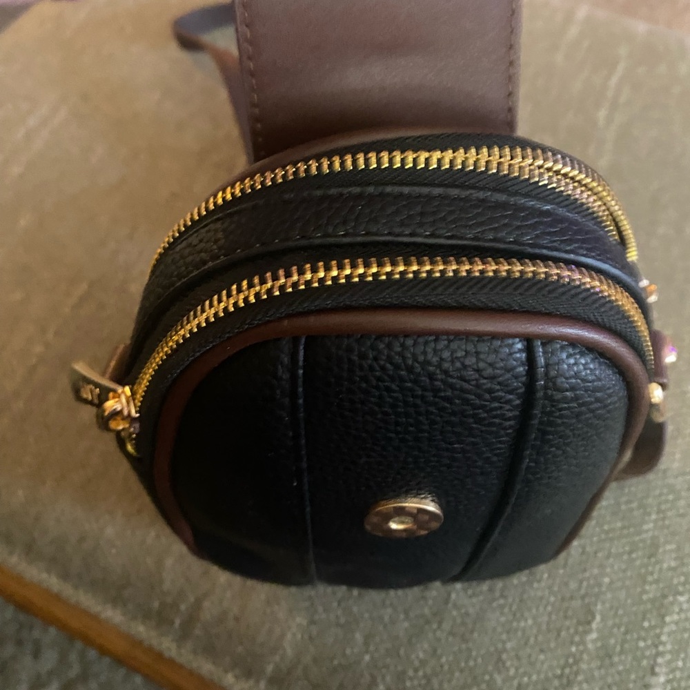 Black & brown crossbody purse
